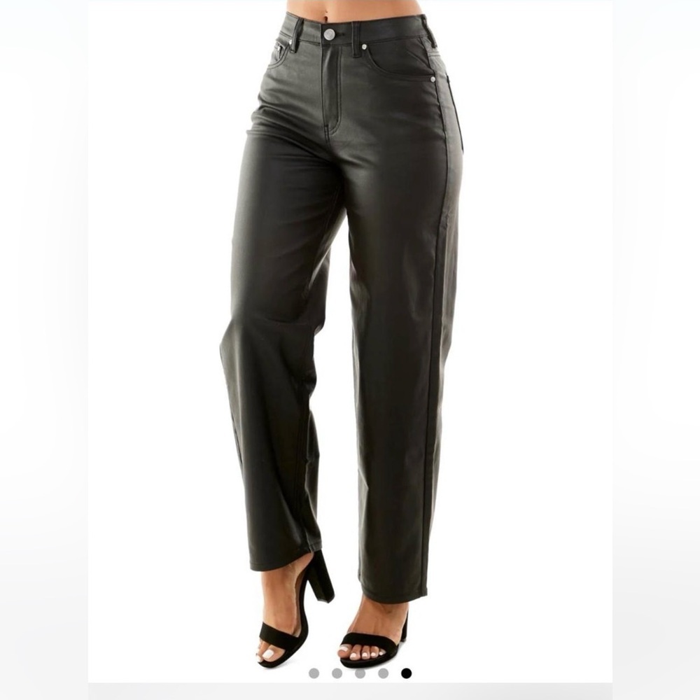 Almost Famous Black Straight Leg Pants